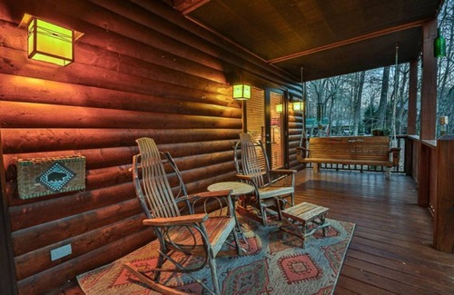 Ellijay Cabin | On The Rocks | Ellijay, GA