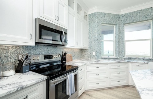 San Luis House | ON THE ROCKS-LUXURY OCEAN FRONT WITH OUTSTANDING UNOBSTRUCTED VIEWS