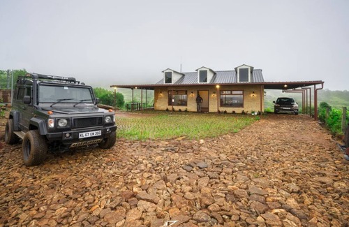 Elappara House | On The Rocks Vagamon