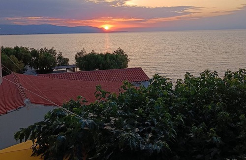 Korithion Apartment | On the Sand I Corinth Beachfront apartment