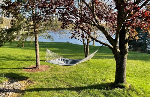 Hastings Cottage | On the Shores of Algonquin w/Private Dock - Lower Level