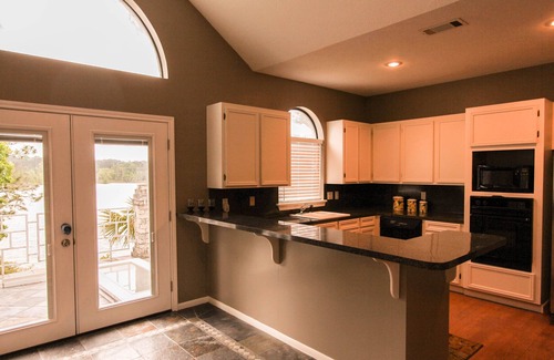 Brookeland House | On The Water Get-A-Way, Rayburn Country
