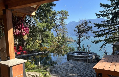 Bowen Island House | On the Water, in the Woods, a Red Cedar Log Cabin