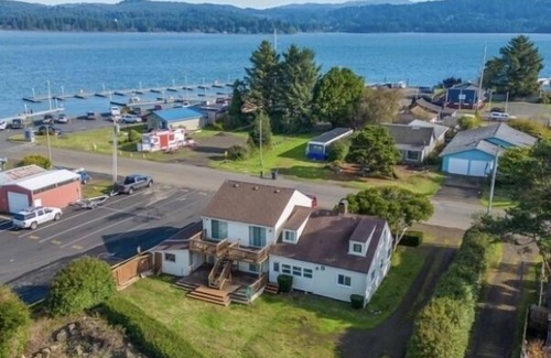 Waldport House | On the Water's Edge: Dog-Friendly, Crabbing, Bridge Views & More