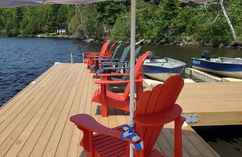 Burk's Falls Cottage | On the waters edge of Lake Cecebe Tranquility above Muskoka at Rockwynn Cottages