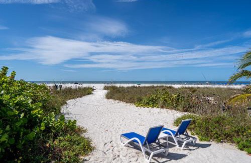 Fort Myers Beach House | Once Upon A Tide: 4BR Beachfront with Pool & Spa!