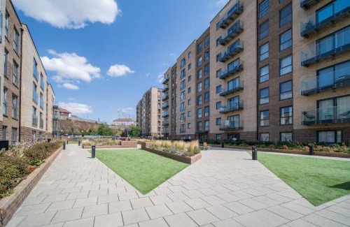 Luton Apartment | One Bed Apartment in Private Building Luton