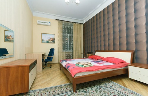 Besarabka Apartment | One bedroom. 6.2 Krutyi descent. Near Khreshchatyk in Kyiv