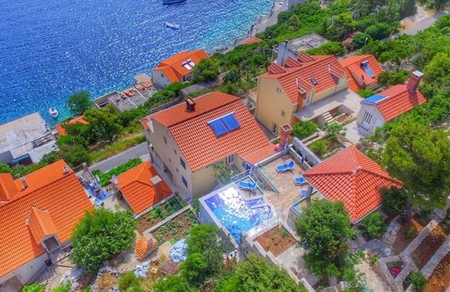 Sobra Apartment | One bedroom apartment near beach Sobra, Mljet (A-22327-c)