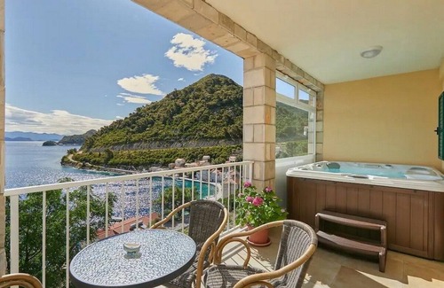 Sobra Apartment | One bedroom apartment near beach Sobra, Mljet (A-22327-c)