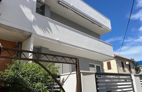 Kastel Stari Apartment | One bedroom apartment with terrace Kaštel Stari, Kaštela (A-24379-a)