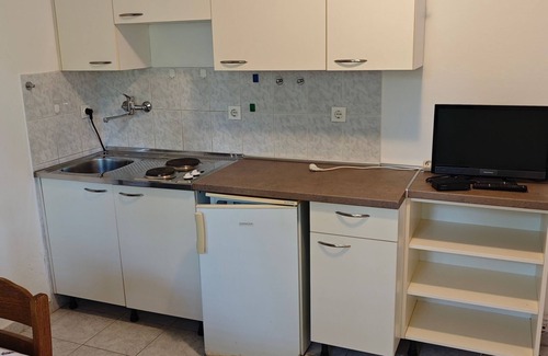 Stara Novalja Apartment | One bedroom apartment near beach Stara Novalja, Pag (A-13938-a)