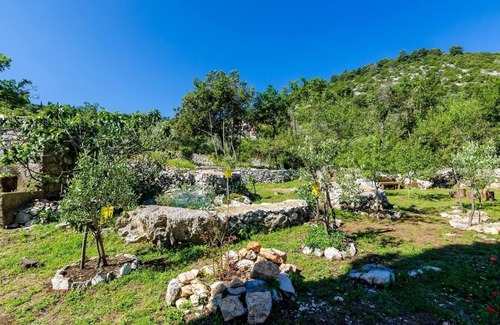Korita Apartment | One bedroom apartment with air-conditioning Korita, Mljet (A-22342-b)