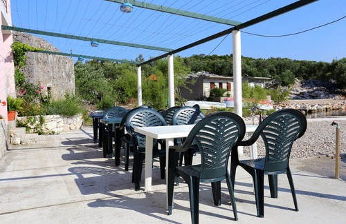 Putnikovic Apartment | One bedroom apartment near beach Žuronja, Pelješac (A-10123-c)