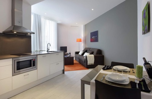 Les Corts Apartment | One bedroom apartment for 4 people with balcony
