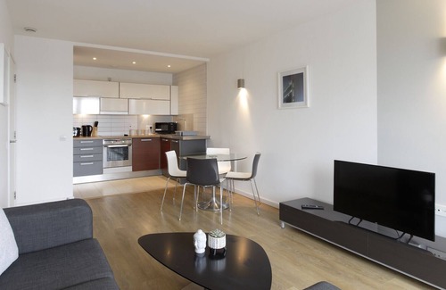 Manchester City Centre Apartment | One Bedroom Apartment in Central Manchester with pool and view