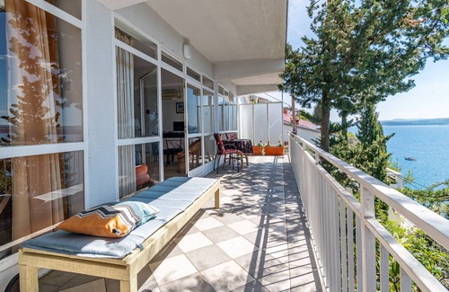 Jadranovo Apartment | One bedroom apartment with terrace and sea view Jadranovo, Crikvenica (A-20801-b)