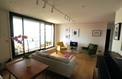 Quinze-Vingts Apartment | One bedroom apartment full of daylight and a view over Paris