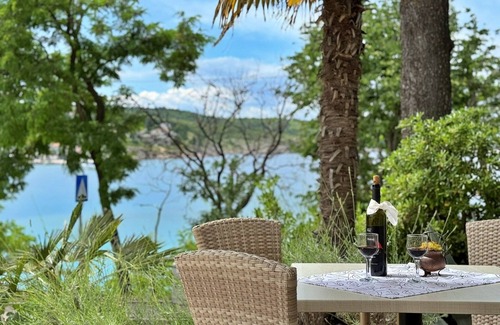 Silo Apartment | One bedroom apartment near beach Šilo, Krk (A-18704-b)