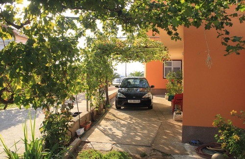Kukljica Apartment | One bedroom apartment with terrace and sea view Kukljica, Ugljan (A-8478-b)
