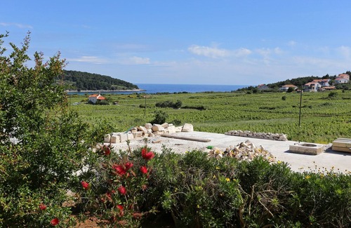 Vela Glavica Apartment | One bedroom apartment with terrace and sea view Lumbarda, Korčula (A-4429-b)