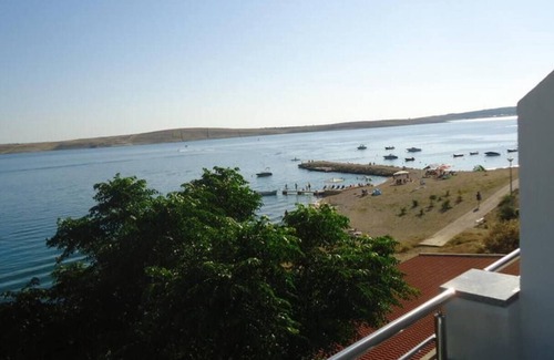 Vidalici Apartment | One bedroom apartment near beach Vidalići, Pag (A-18936-e)