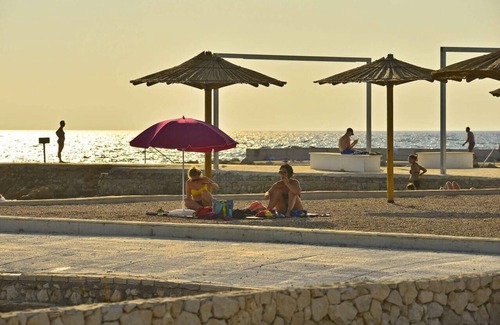 Privlaka Apartment | One bedroom apartment with terrace Privlaka, Zadar (A-24002-b)