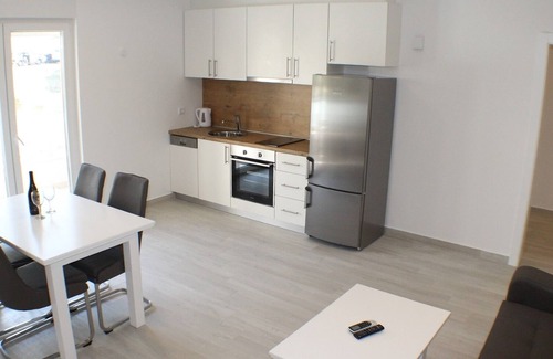 Promajna Apartment | One bedroom apartment with balcony Promajna, Makarska (A-20710-f)
