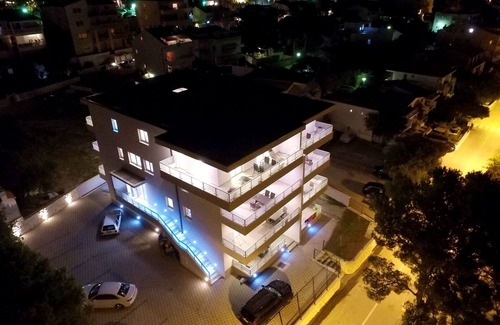 Promajna Apartment | One bedroom apartment with balcony Promajna, Makarska (A-20710-f)