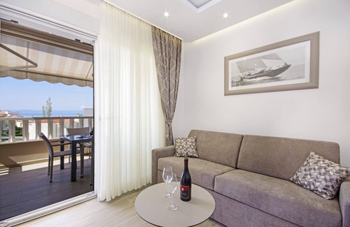 Promajna Apartment | One bedroom apartment with terrace and sea view Promajna, Makarska (A-21102-i)
