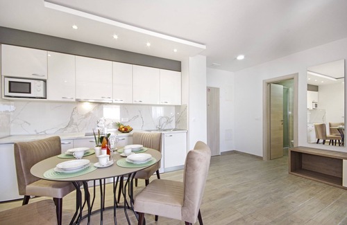 Promajna Apartment | One bedroom apartment with terrace and sea view Promajna, Makarska (A-21102-l)