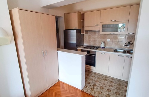 Promajna Apartment | One bedroom apartment near beach Promajna, Makarska (A-23184-b)