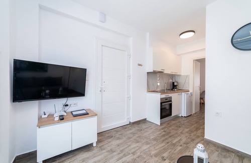 Ofrinion Apartment | One Bedroom Apartment in Kleoniki & Irida Residential Complexes