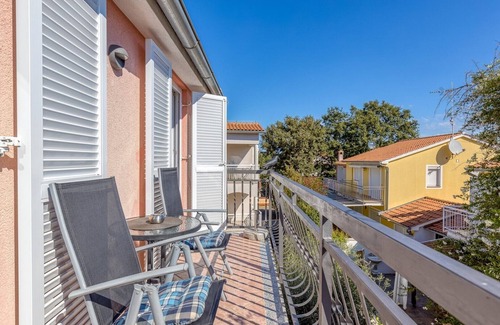 Cancini Apartment | One-Bedroom Apartment Kardumovic No.4 Blue on the Third Floor