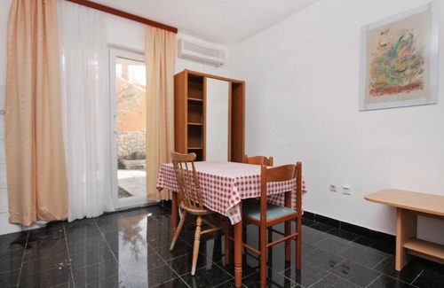 Razanac Apartment | One bedroom apartment near beach Ražanac, Zadar (A-5766-b)