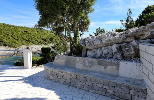 Rasohatica Apartment | One bedroom apartment near beach Cove Rasohatica, Korčula (A-5453-a)