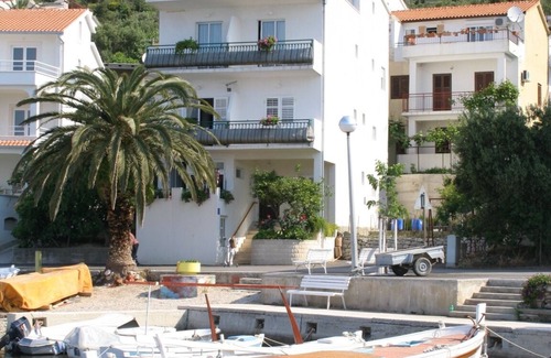 Igrane Apartment | One bedroom apartment near beach Igrane, Makarska (A-2679-a)