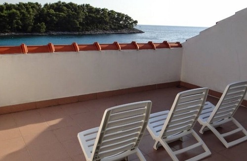 Prizba Apartment | One bedroom apartment near beach Prižba, Korčula (A-14385-a)