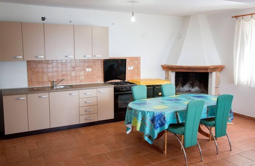 Gdinj Apartment | One bedroom apartment near beach Cove Rapak, Hvar (A-12779-a)