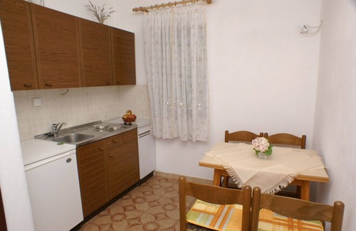 Simuni Apartment | One bedroom apartment near beach Šimuni, Pag (A-236-c)