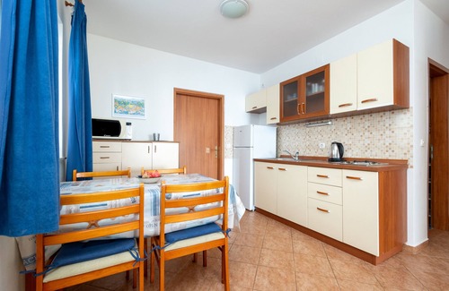 Mandre Apartment | One bedroom apartment near beach Mandre, Pag (A-4092-d)