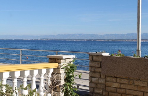 Preko Apartment | One bedroom apartment near beach Preko, Ugljan (A-8384-d)