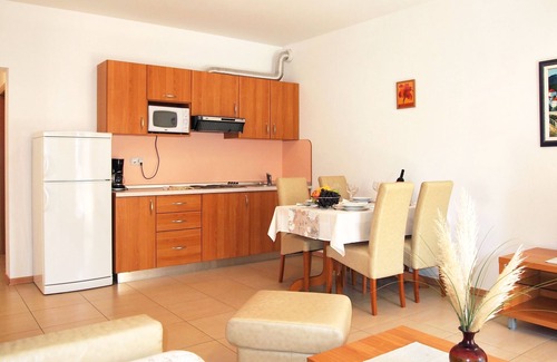 Kampor Apartment | One bedroom apartment near beach Kampor, Rab (A-3213-h)