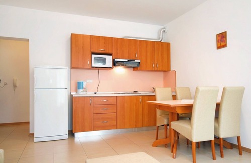 Kampor Apartment | One bedroom apartment near beach Kampor, Rab (A-3213-h)