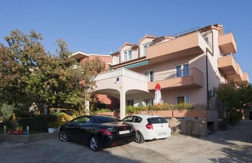 Brodarica Apartment | One bedroom apartment with terrace Brodarica, Šibenik (A-6150-a)