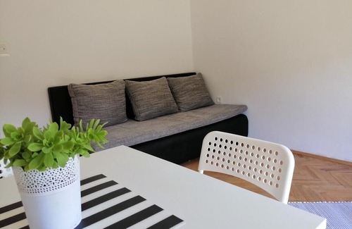 Marina Apartment | One bedroom apartment with balcony Marina, Trogir (A-18868-b)