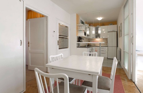 Zagreb Apartment | One bedroom apartment with terrace and park view