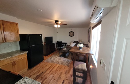 Paradise Valley Village Apartment | One Bedroom Apartment with Private Entrance