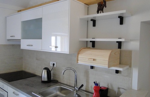 Pitve Apartment | One bedroom apartment with air-conditioning Pitve, Hvar (A-22114-a)