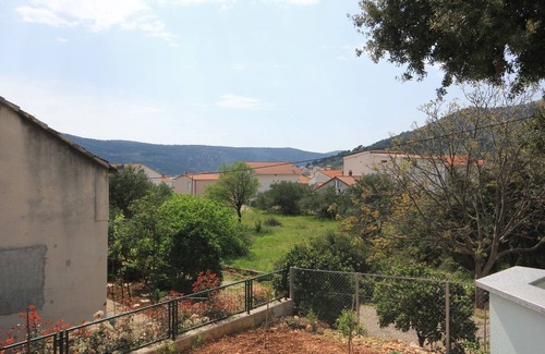Poljica Apartment | One bedroom apartment with terrace Poljica, Trogir (A-10010-c)